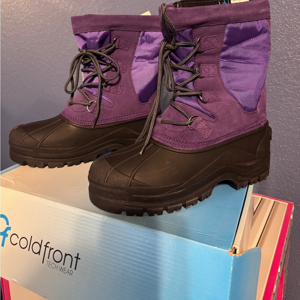 Coldfront Berry Boot~Purple Snow Boots~Size 6 girls/women’s~NEW IN BOX